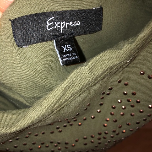 Express, one shoulder sparkle tank top. - Picture 4 of 5
